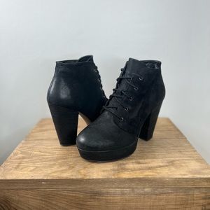 Steve Madden Lace Up Platform Boots